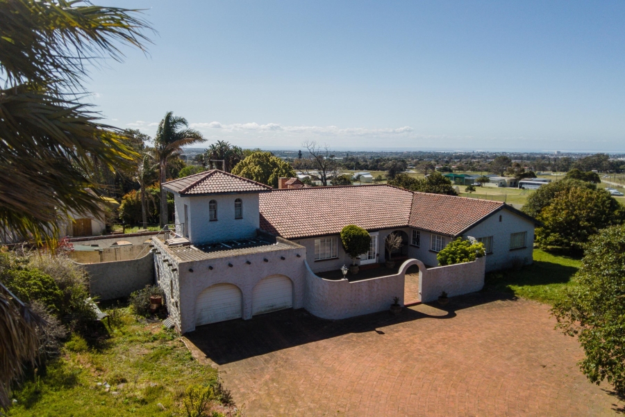4 Bedroom Property for Sale in Theescombe Eastern Cape
